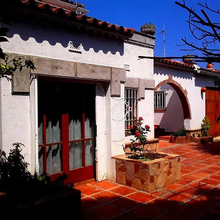 Bed & Breakfast Pins Tordus Blanes